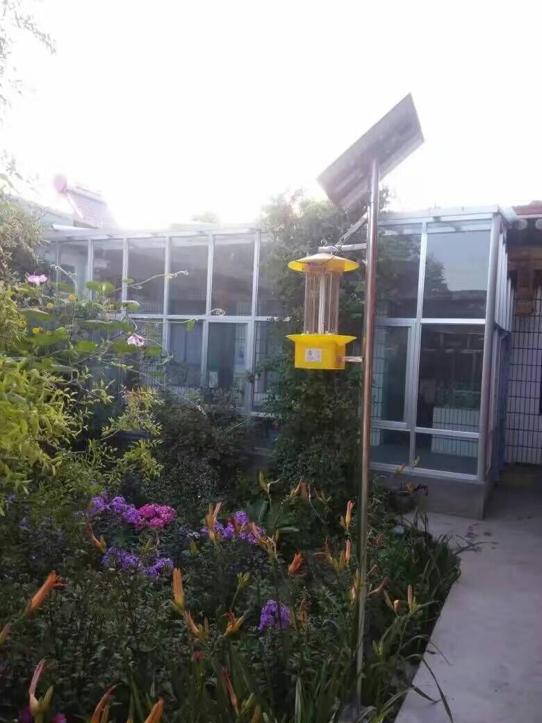 太阳能杀虫灯别墅应用项目
